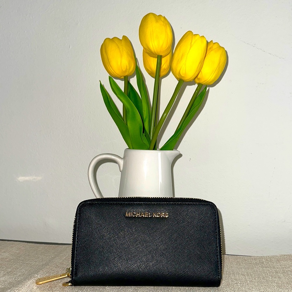 Michael Kors Wallet/Wristlet